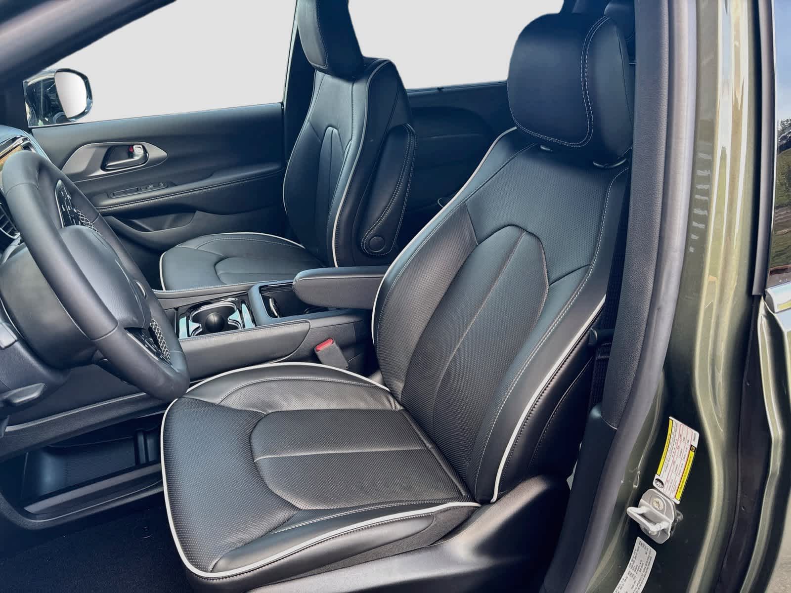 2027 Chrysler Pacifica PACIFICA LIMITED