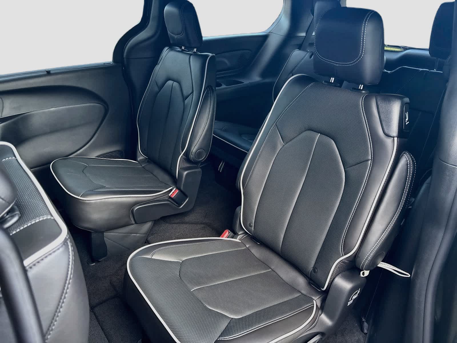 2027 Chrysler Pacifica PACIFICA LIMITED