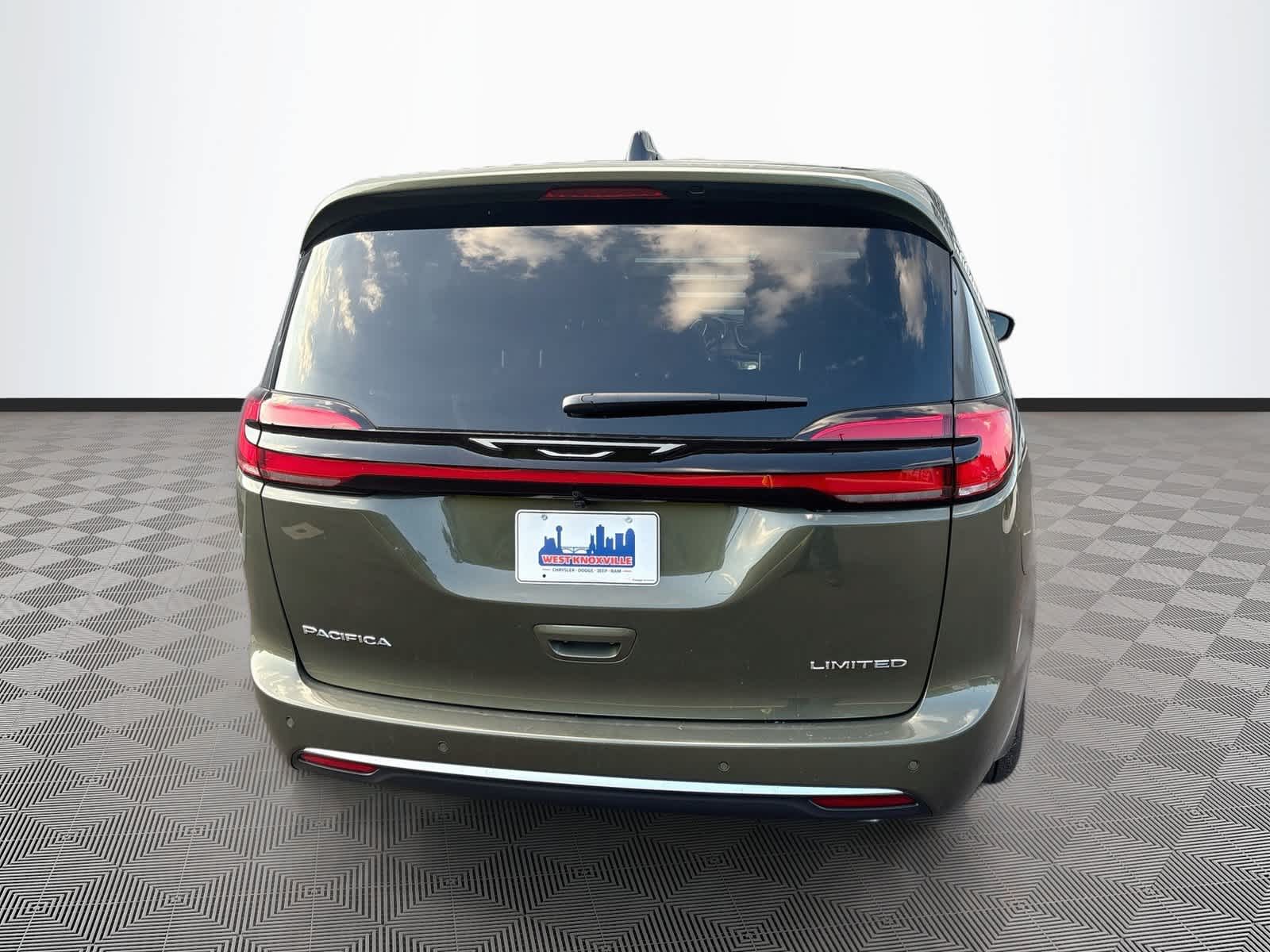 2027 Chrysler Pacifica PACIFICA LIMITED