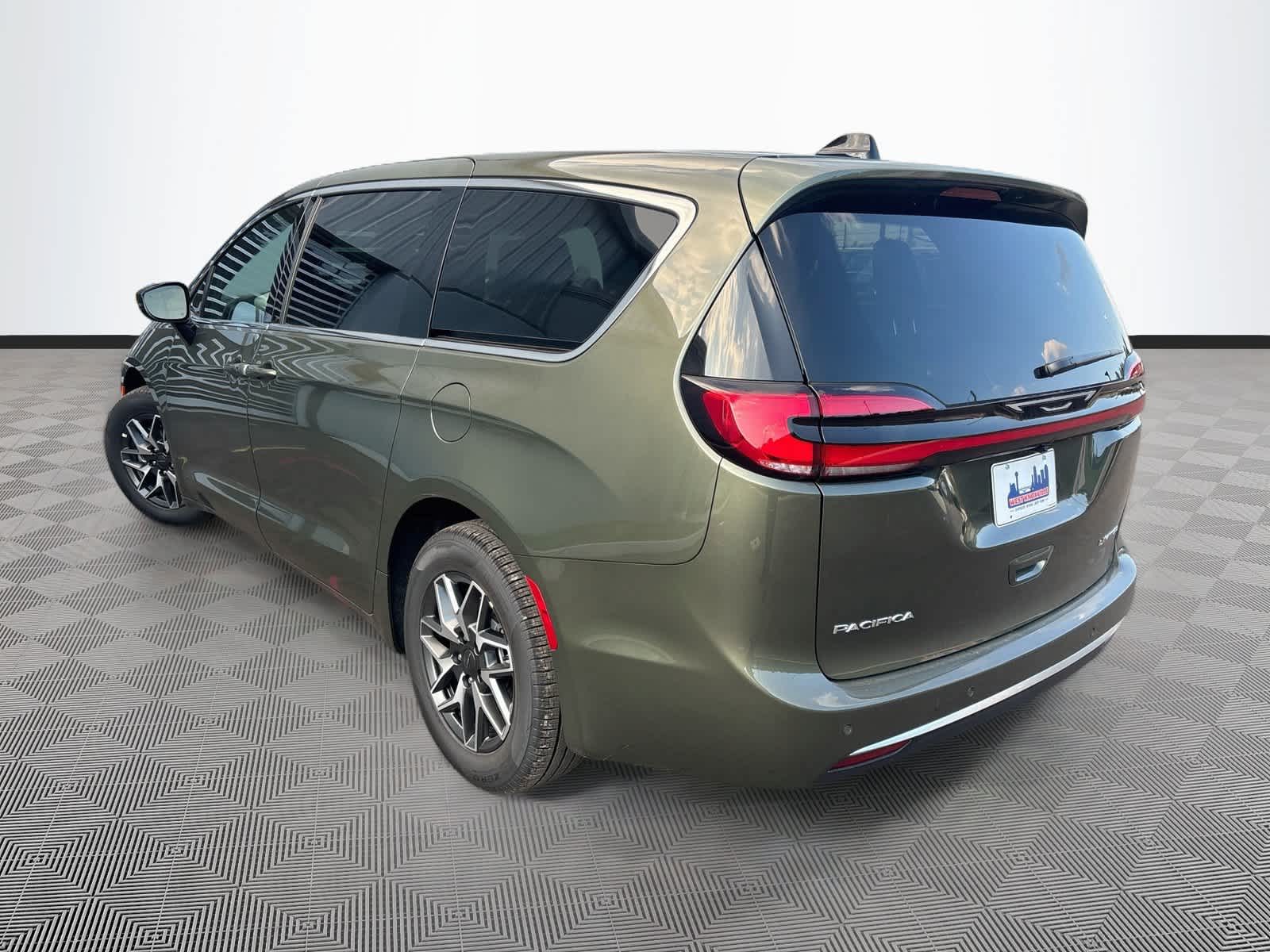 2027 Chrysler Pacifica PACIFICA LIMITED