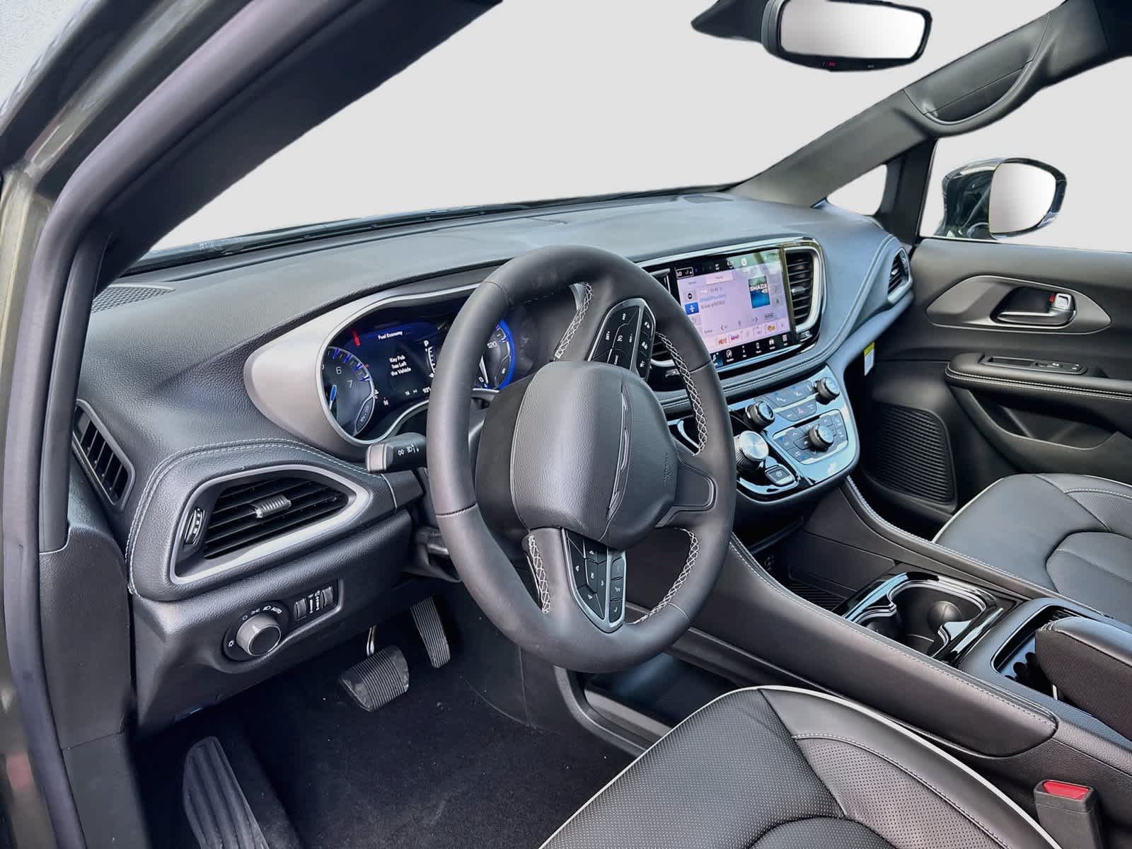 2027 Chrysler Pacifica PACIFICA LIMITED