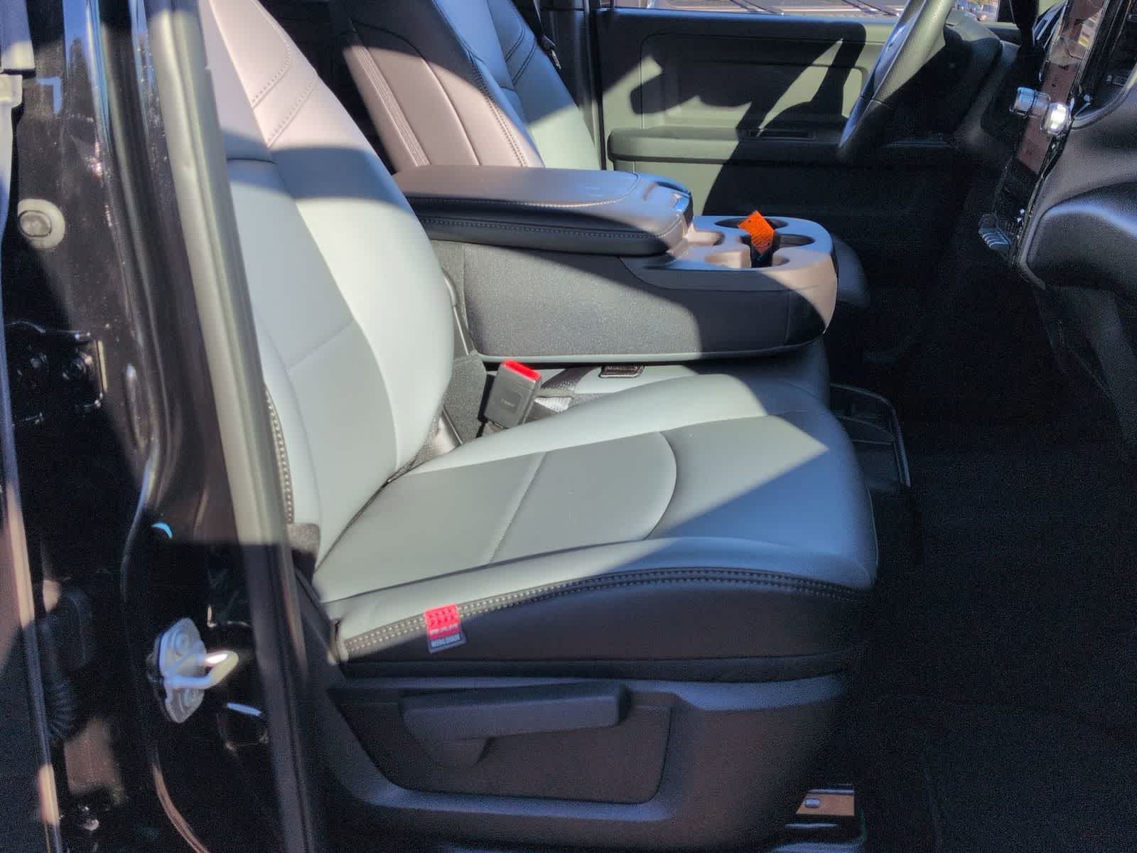 2026 RAM 2500 RAM 2500 TRADESMAN CREW CAB 4X4 6'4' BOX