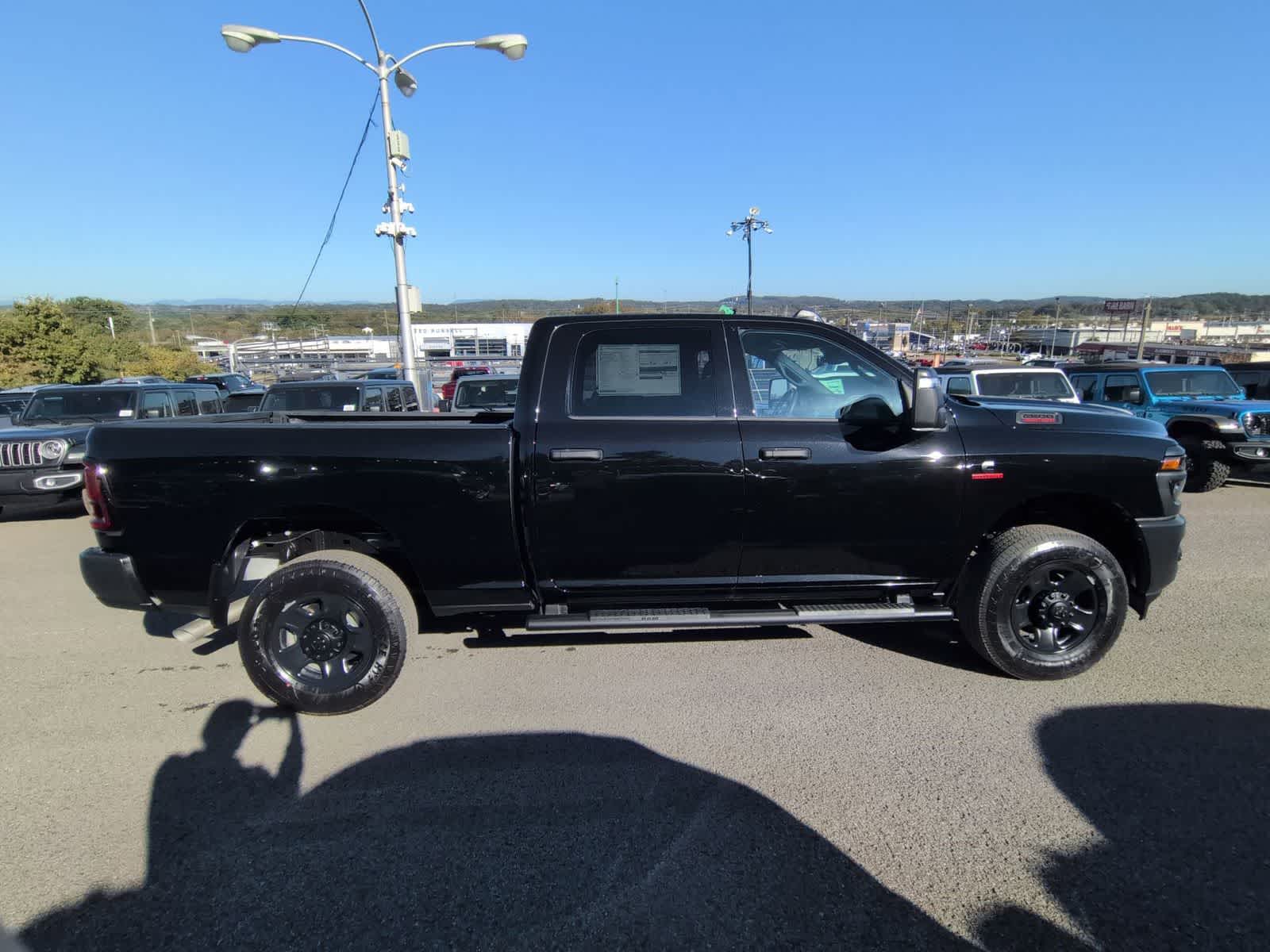 2026 RAM 2500 RAM 2500 TRADESMAN CREW CAB 4X4 6'4' BOX