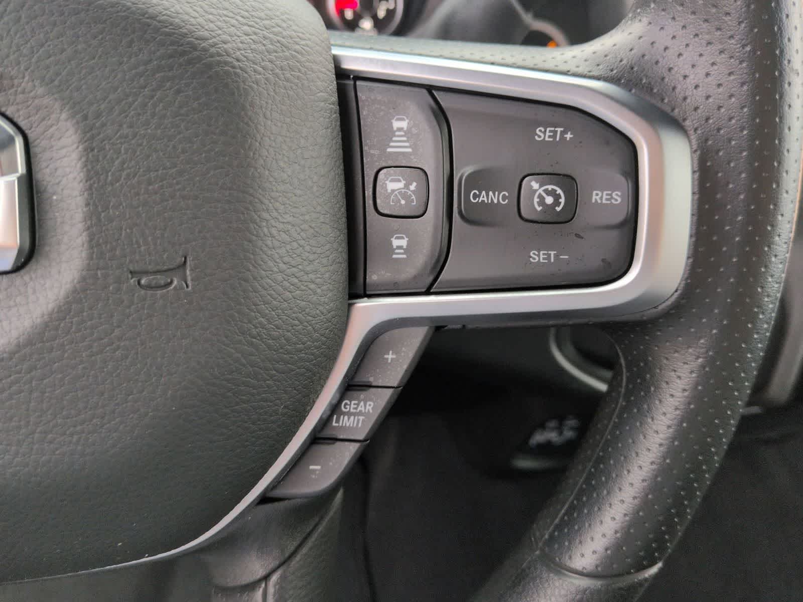 2026 RAM 2500 RAM 2500 TRADESMAN CREW CAB 4X4 6'4' BOX