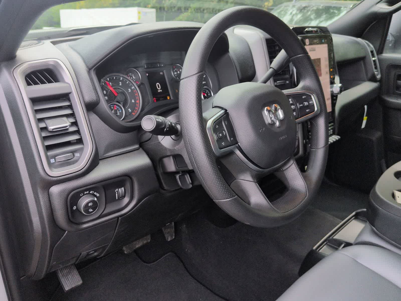 2026 RAM 2500 RAM 2500 TRADESMAN CREW CAB 4X4 6'4' BOX