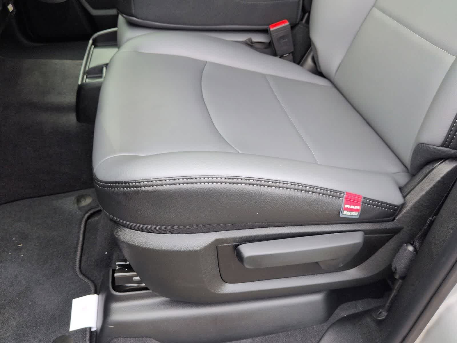 2026 RAM 2500 RAM 2500 TRADESMAN CREW CAB 4X4 6'4' BOX