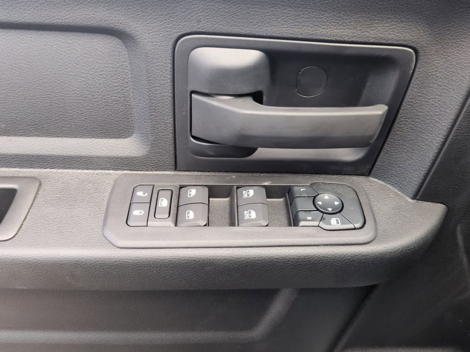 2026 RAM 2500 RAM 2500 TRADESMAN CREW CAB 4X4 6'4' BOX