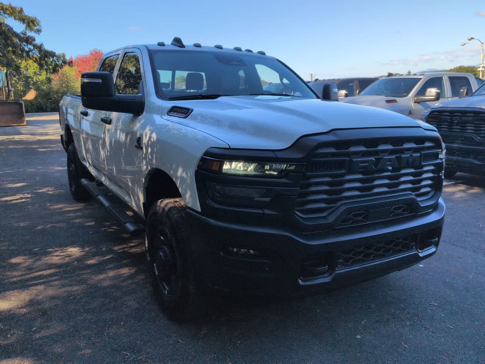 2026 RAM 2500 RAM 2500 TRADESMAN CREW CAB 4X4 6'4' BOX