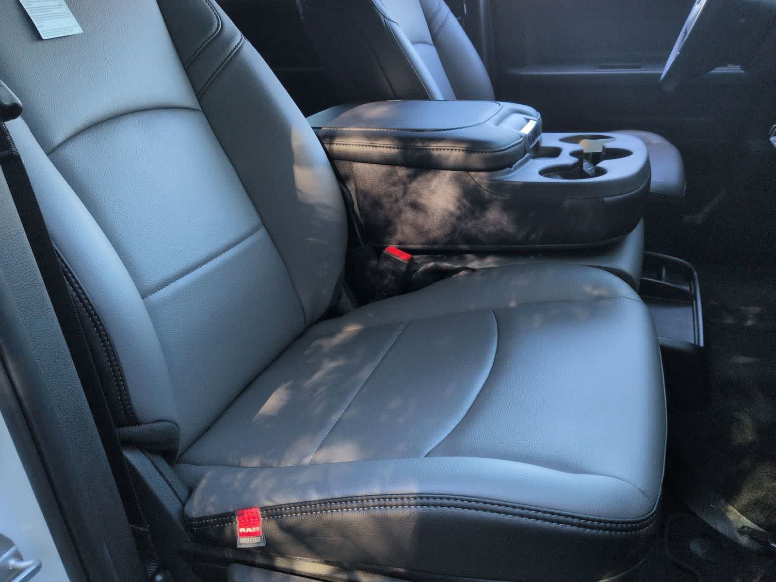 2026 RAM 2500 RAM 2500 TRADESMAN CREW CAB 4X4 6'4' BOX