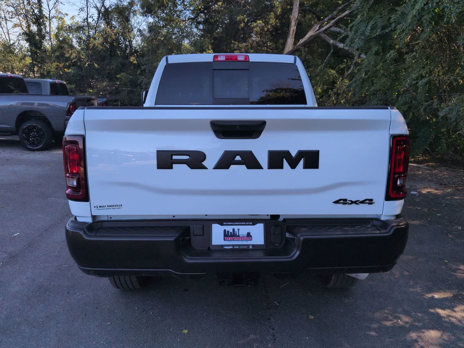 2026 RAM 2500 RAM 2500 TRADESMAN CREW CAB 4X4 6'4' BOX