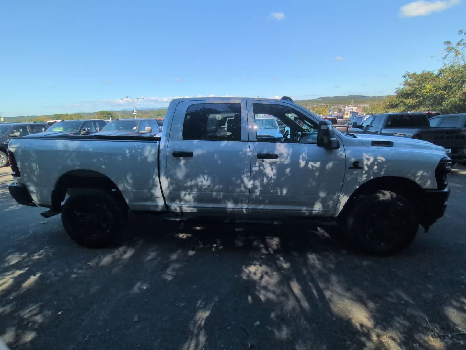 2026 RAM 2500 RAM 2500 TRADESMAN CREW CAB 4X4 6'4' BOX