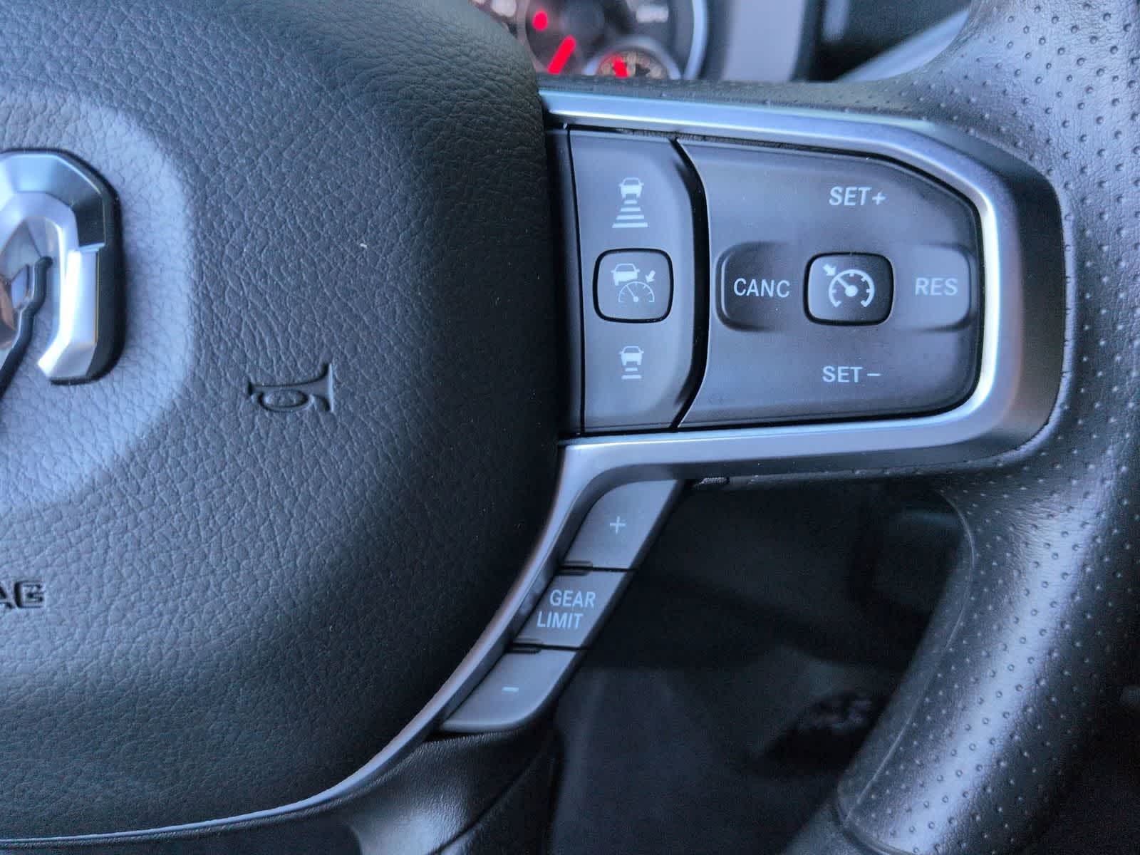 2026 RAM 2500 RAM 2500 TRADESMAN CREW CAB 4X4 6'4' BOX