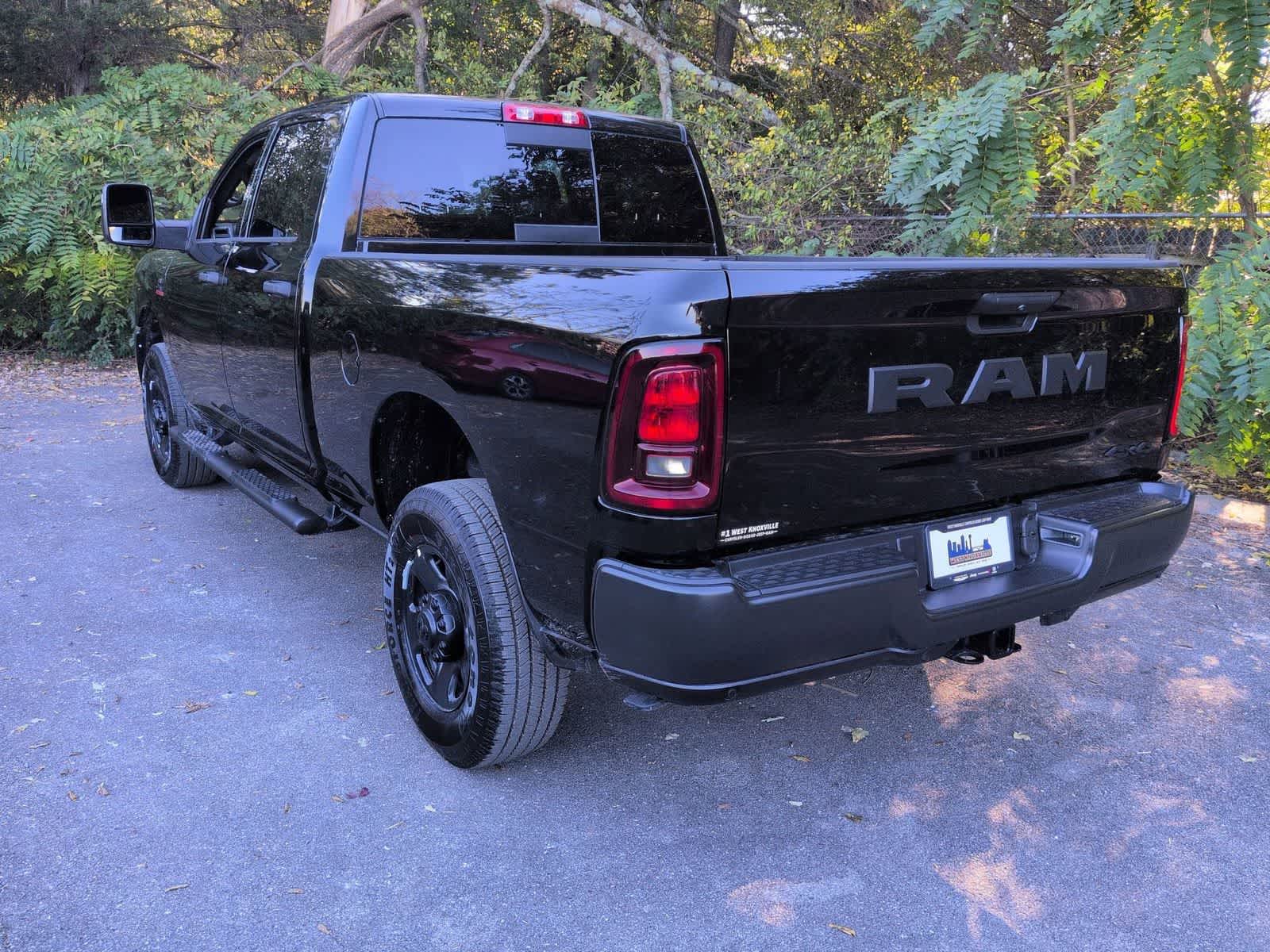 2026 RAM 2500 RAM 2500 TRADESMAN CREW CAB 4X4 6'4' BOX