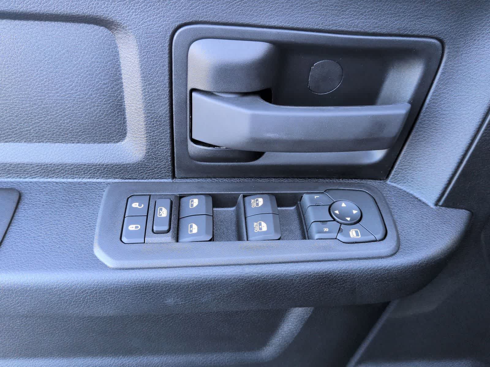 2026 RAM 2500 RAM 2500 TRADESMAN CREW CAB 4X4 6'4' BOX