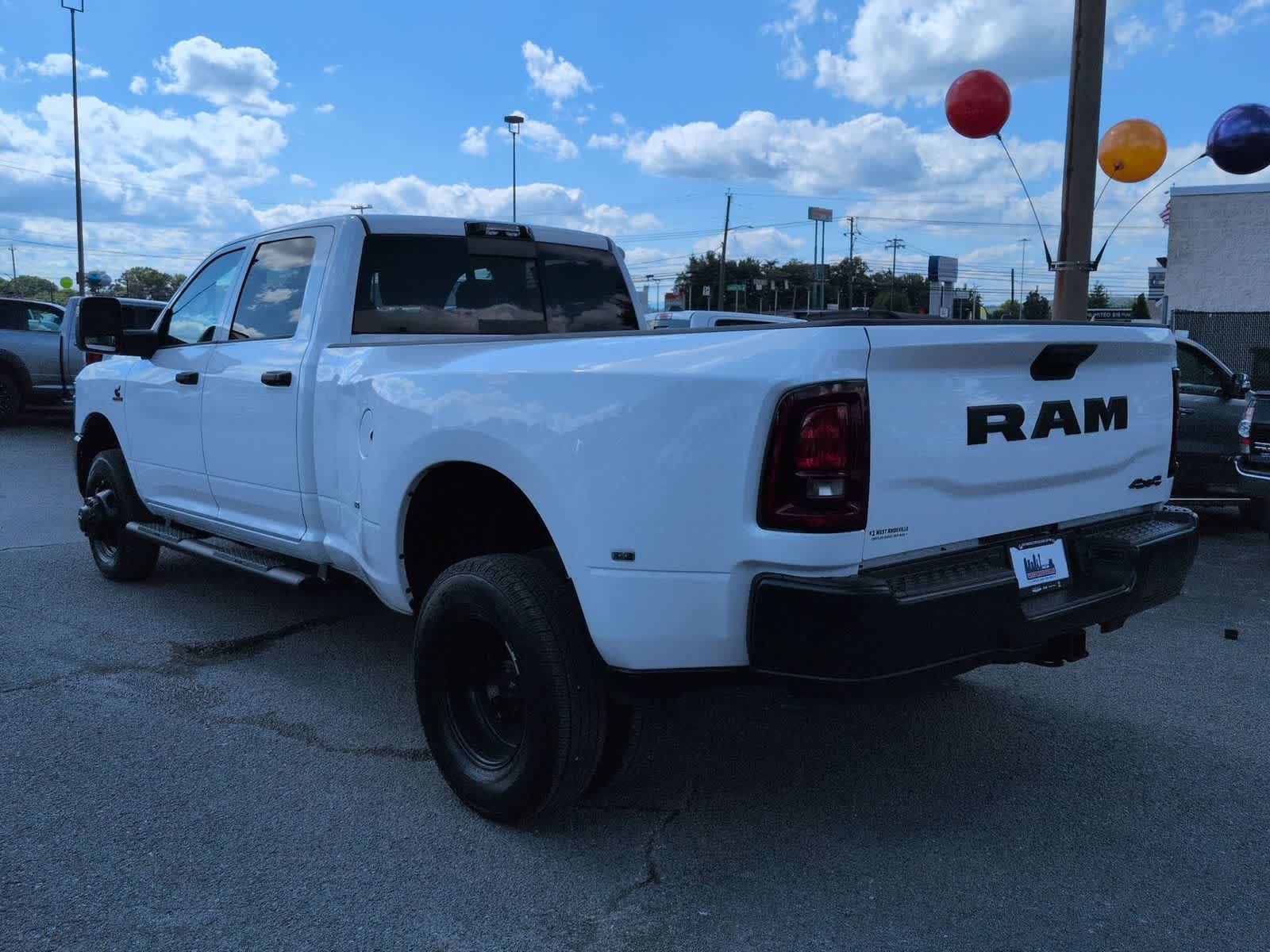 2026 RAM 3500 RAM 3500 TRADESMAN CREW CAB 4X4 8' BOX