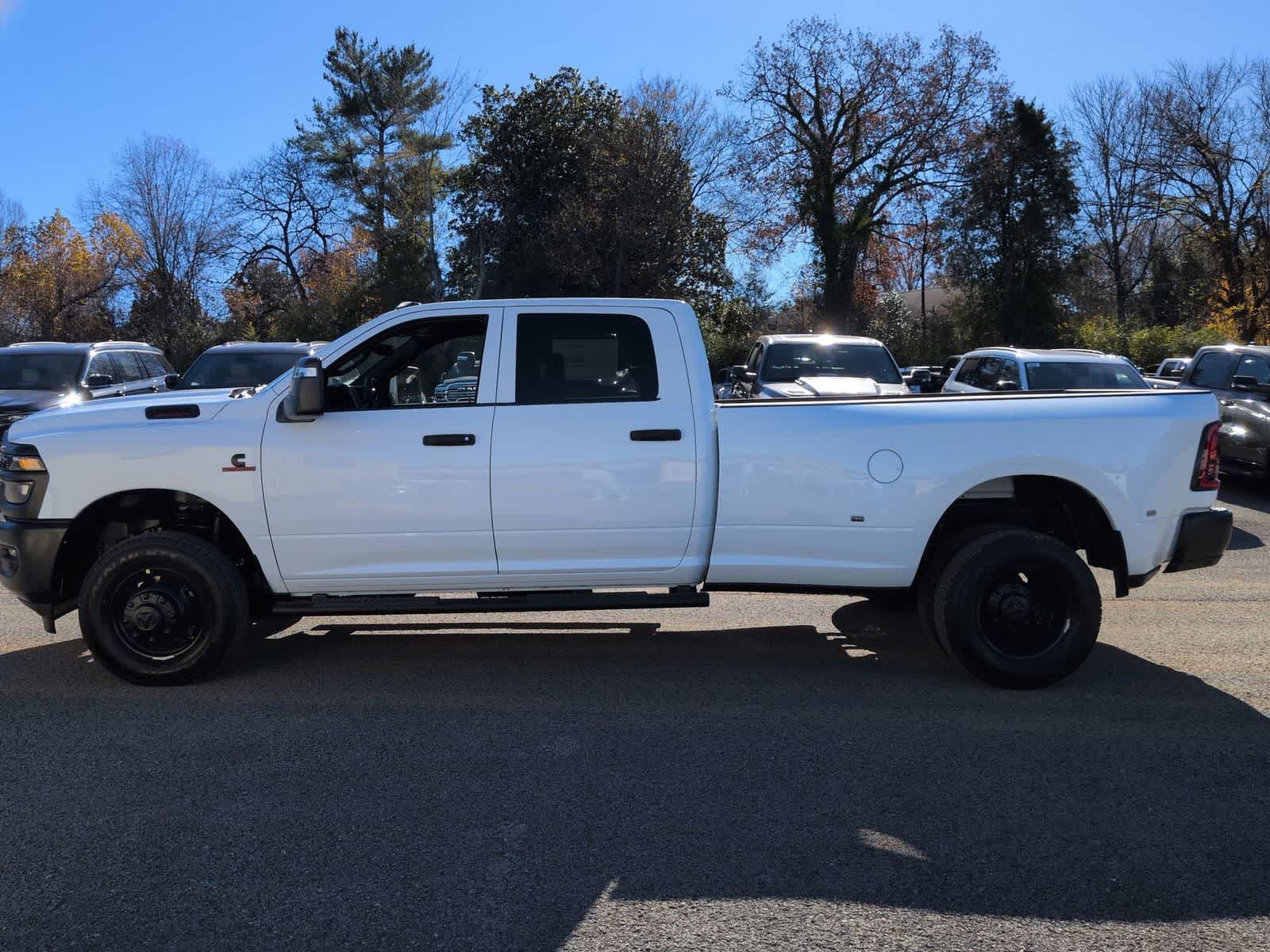 2026 RAM 3500 RAM 3500 TRADESMAN CREW CAB 4X4 8' BOX