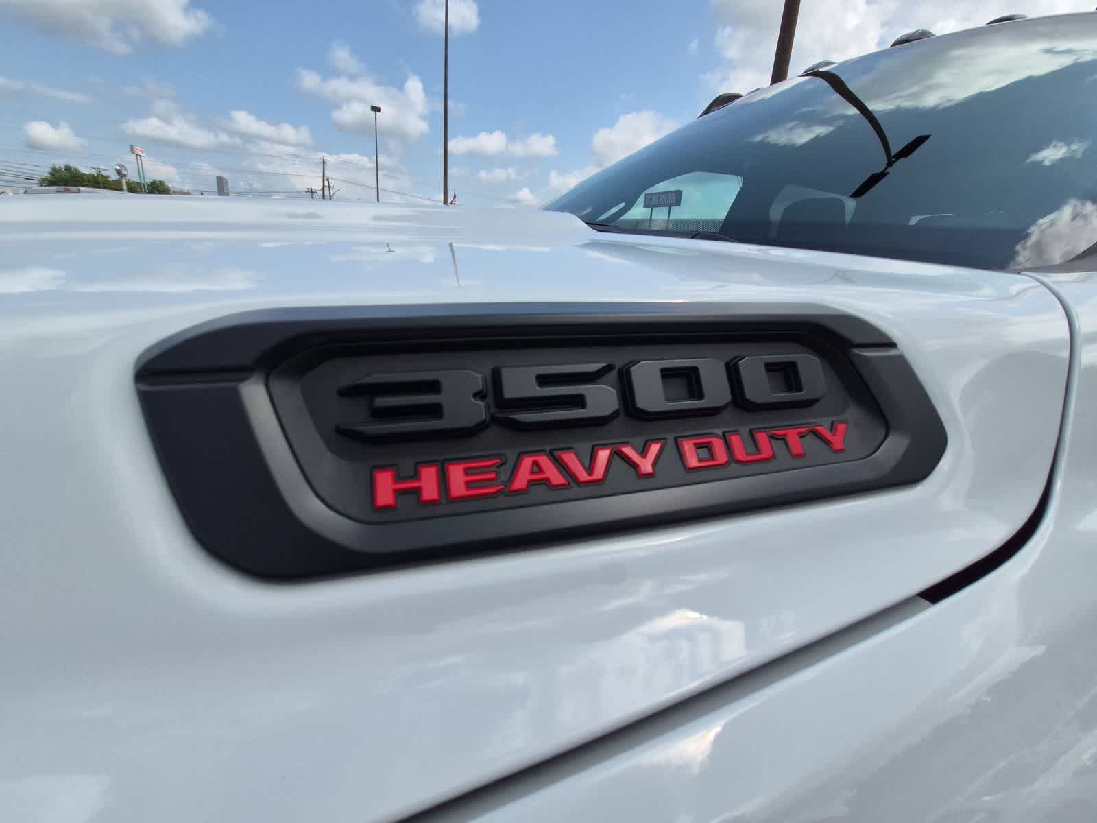 2026 RAM 3500 RAM 3500 TRADESMAN CREW CAB 4X4 8' BOX