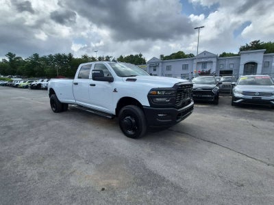 2026 RAM 3500 RAM 3500 TRADESMAN CREW CAB 4X4 8' BOX