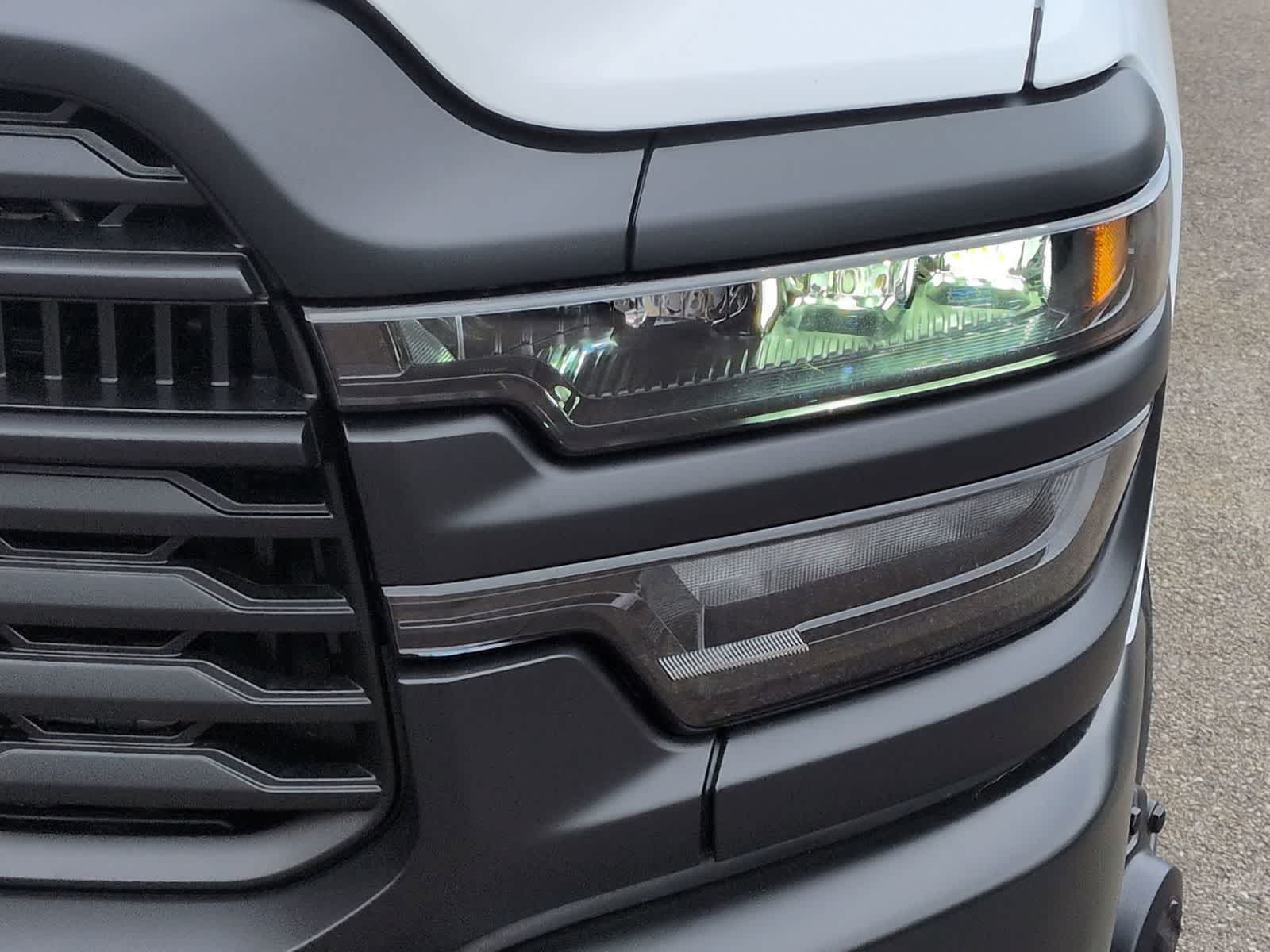 2026 RAM 3500 RAM 3500 TRADESMAN CREW CAB 4X4 8' BOX