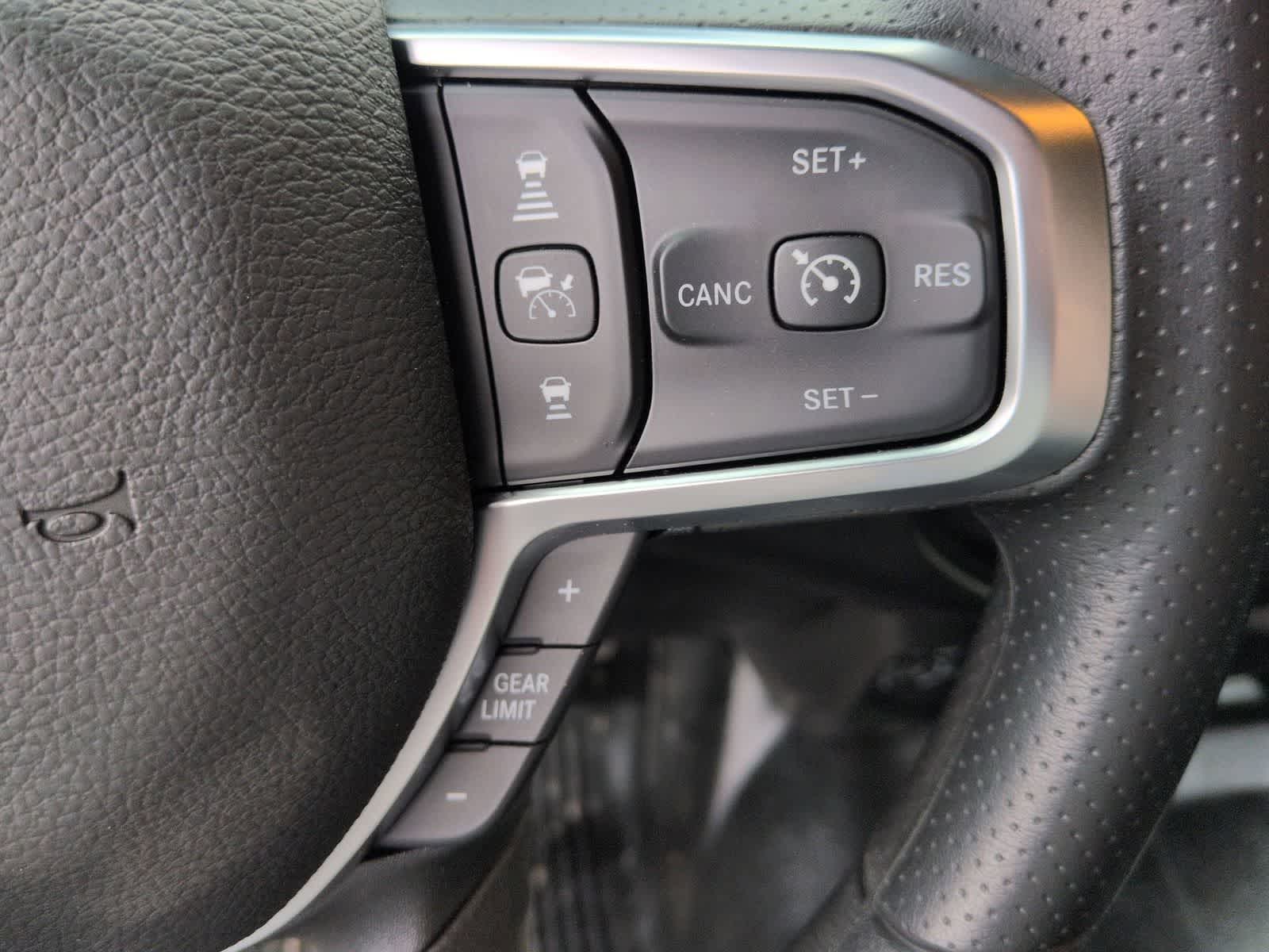 2026 RAM 3500 RAM 3500 TRADESMAN CREW CAB 4X4 8' BOX