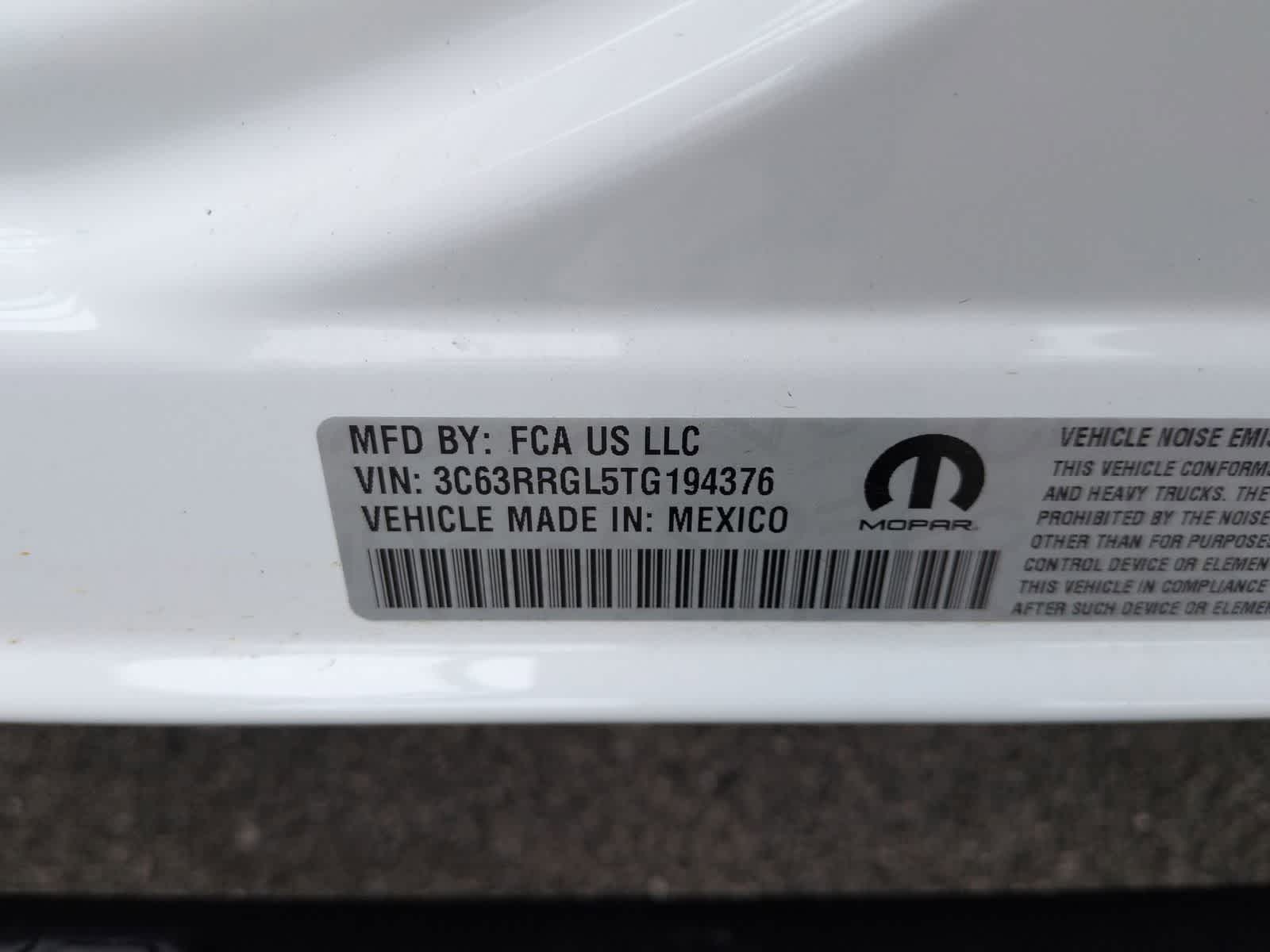 2026 RAM 3500 RAM 3500 TRADESMAN CREW CAB 4X4 8' BOX