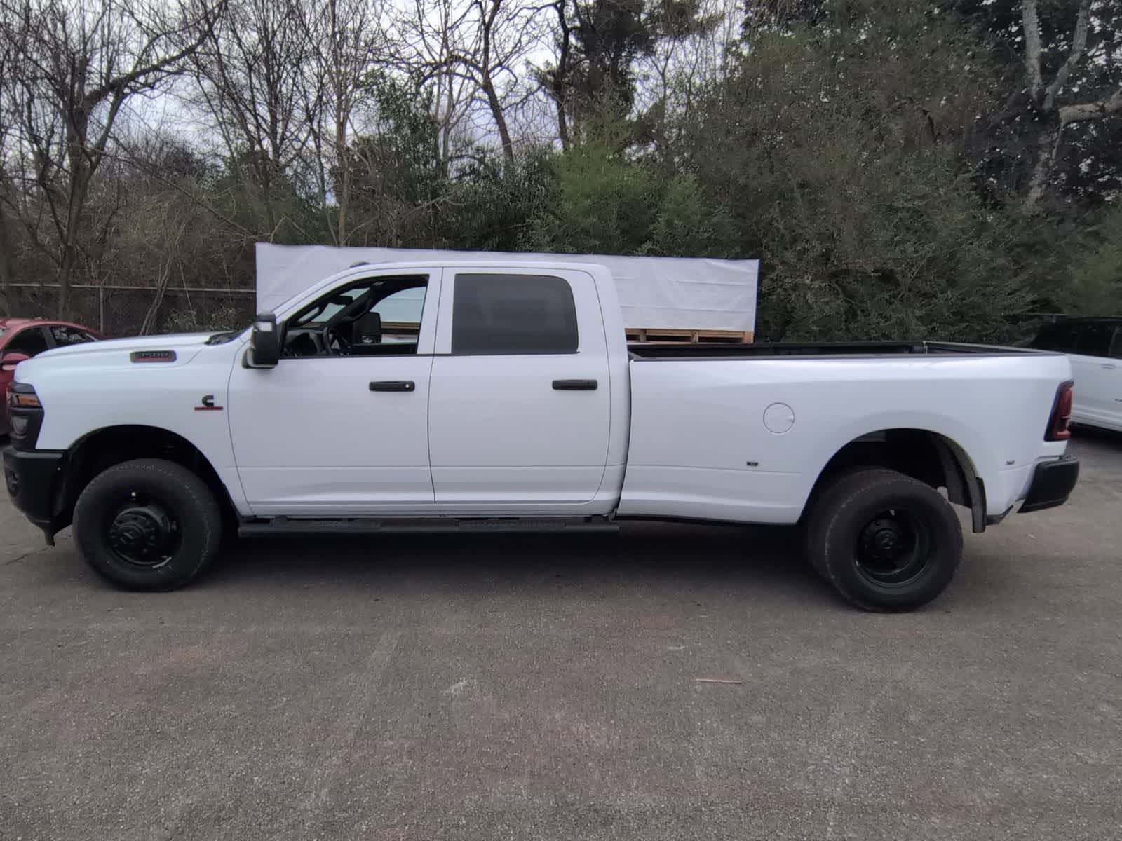 2026 RAM 3500 RAM 3500 TRADESMAN CREW CAB 4X4 8' BOX