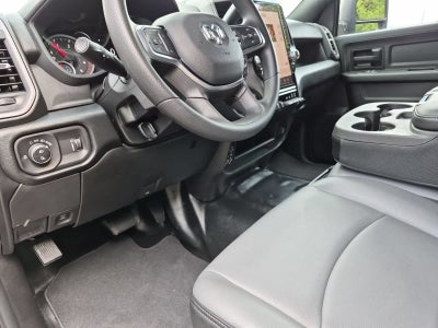 2026 RAM 3500 RAM 3500 TRADESMAN CREW CAB 4X4 8' BOX