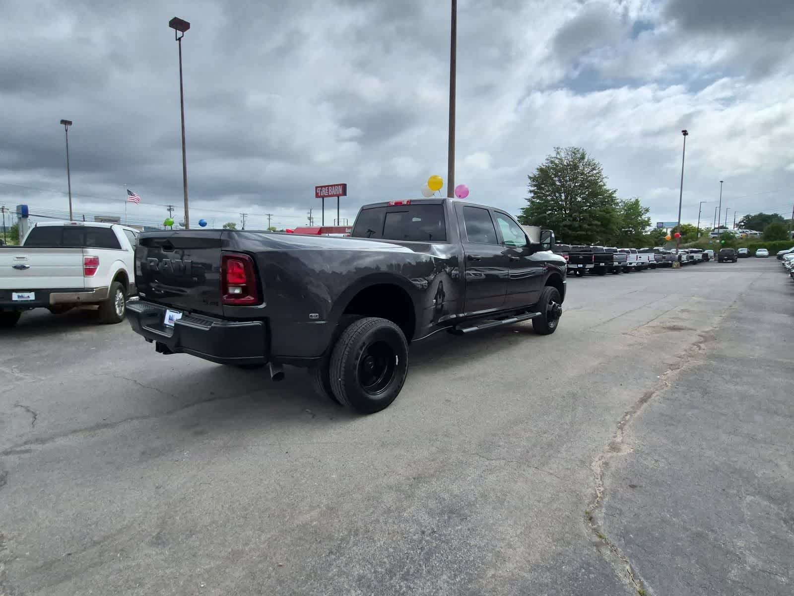 2026 RAM 3500 RAM 3500 TRADESMAN CREW CAB 4X4 8' BOX
