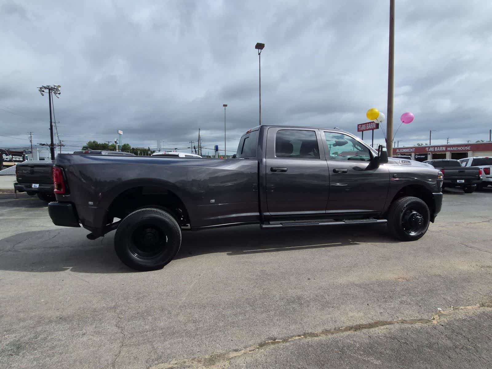 2026 RAM 3500 RAM 3500 TRADESMAN CREW CAB 4X4 8' BOX
