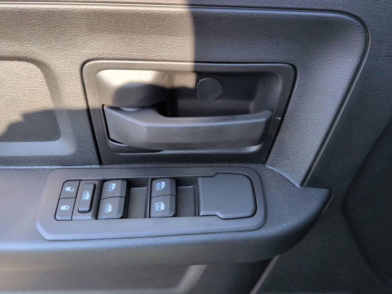 2026 RAM 3500 RAM 3500 TRADESMAN CREW CAB 4X4 8' BOX