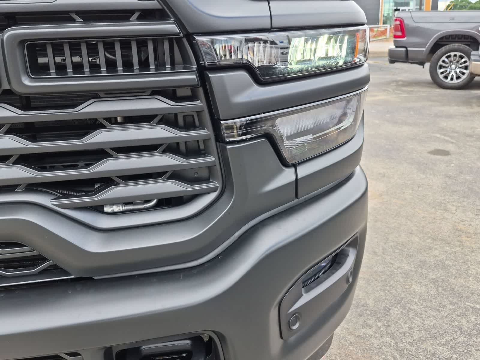 2026 RAM 3500 RAM 3500 TRADESMAN CREW CAB 4X4 8' BOX