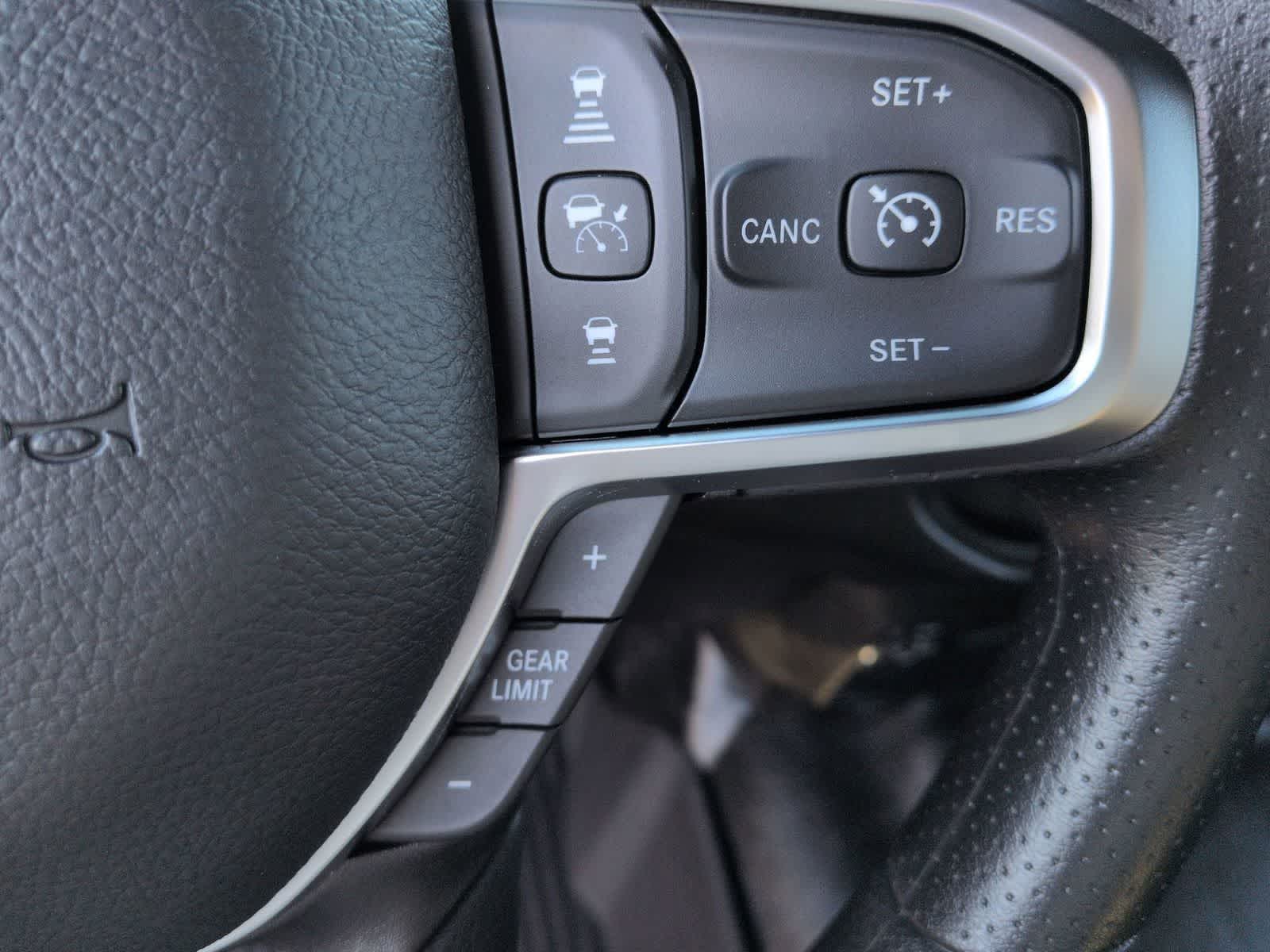 2026 RAM 3500 RAM 3500 TRADESMAN CREW CAB 4X4 8' BOX