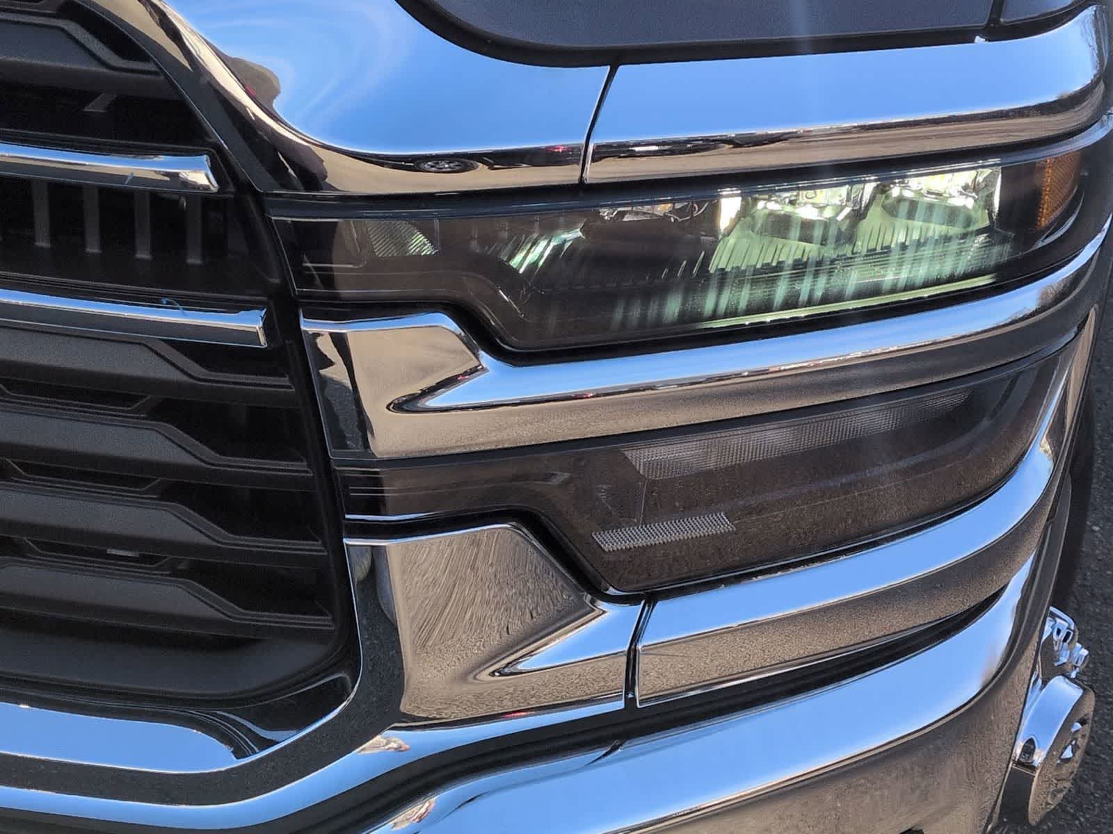 2026 RAM 3500 RAM 3500 TRADESMAN CREW CAB 4X4 8' BOX