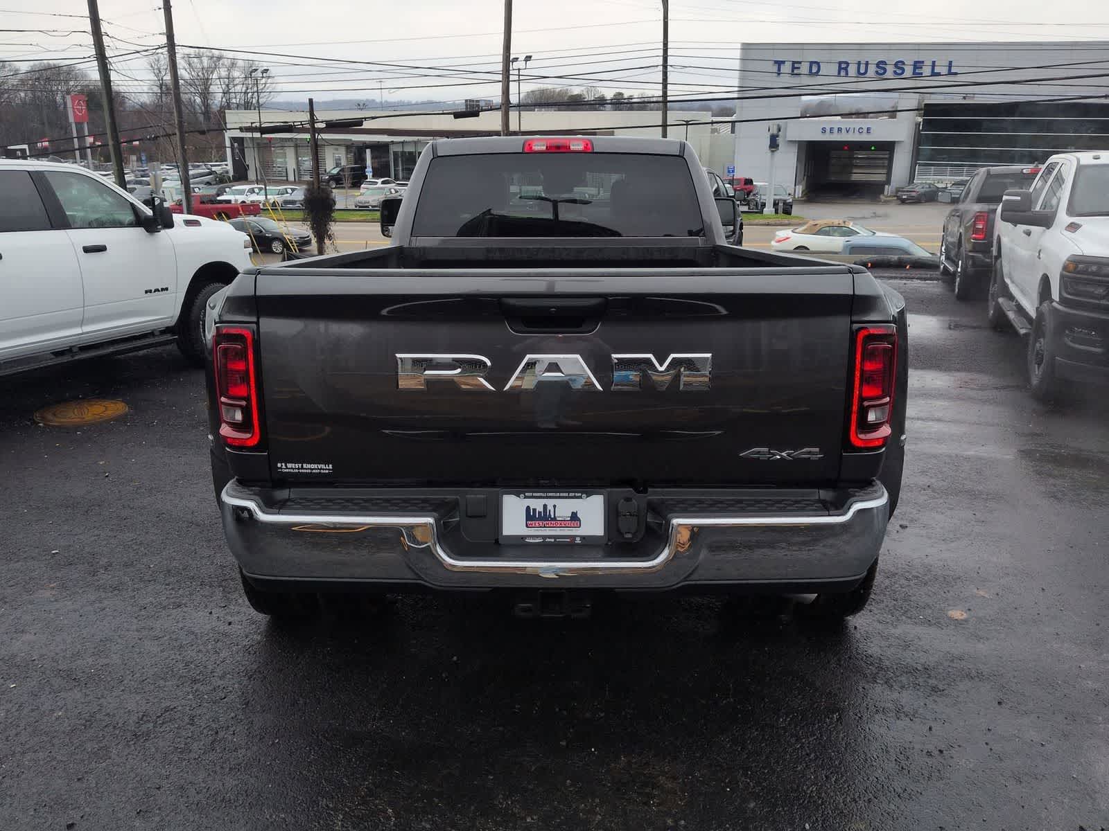 2026 RAM 3500 RAM 3500 TRADESMAN CREW CAB 4X4 8' BOX