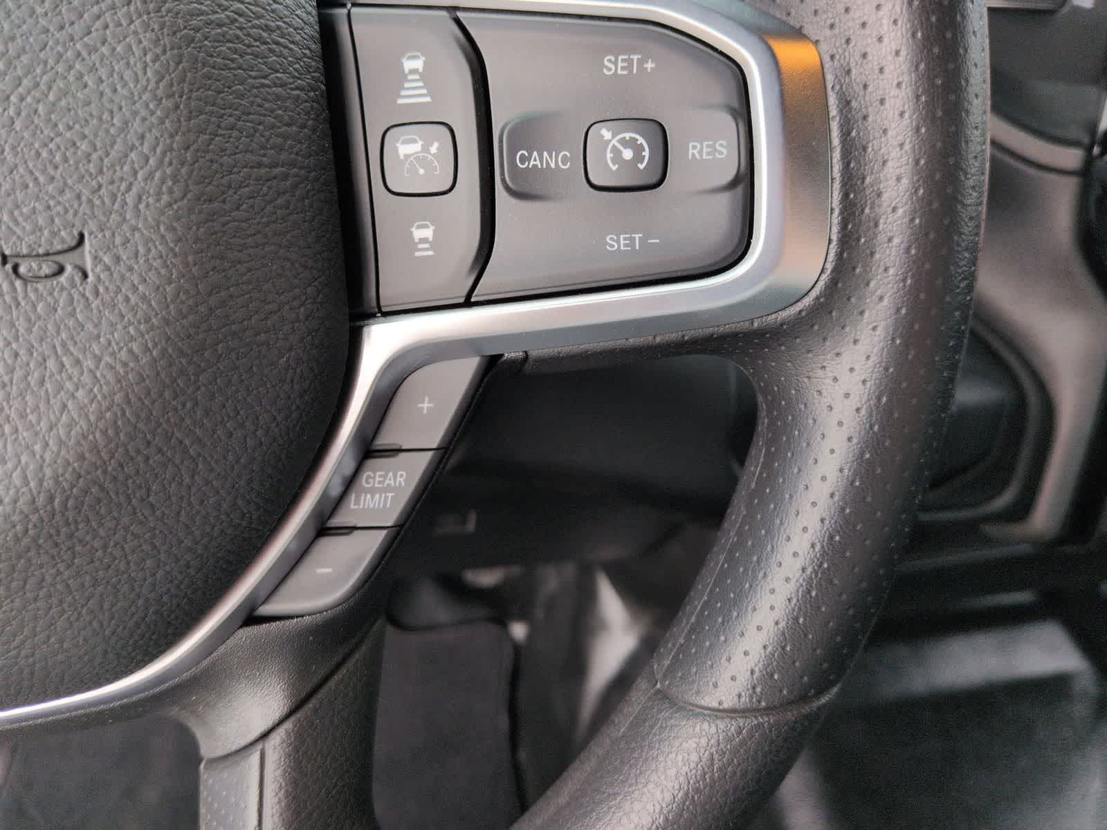 2026 RAM 3500 RAM 3500 TRADESMAN CREW CAB 4X4 8' BOX