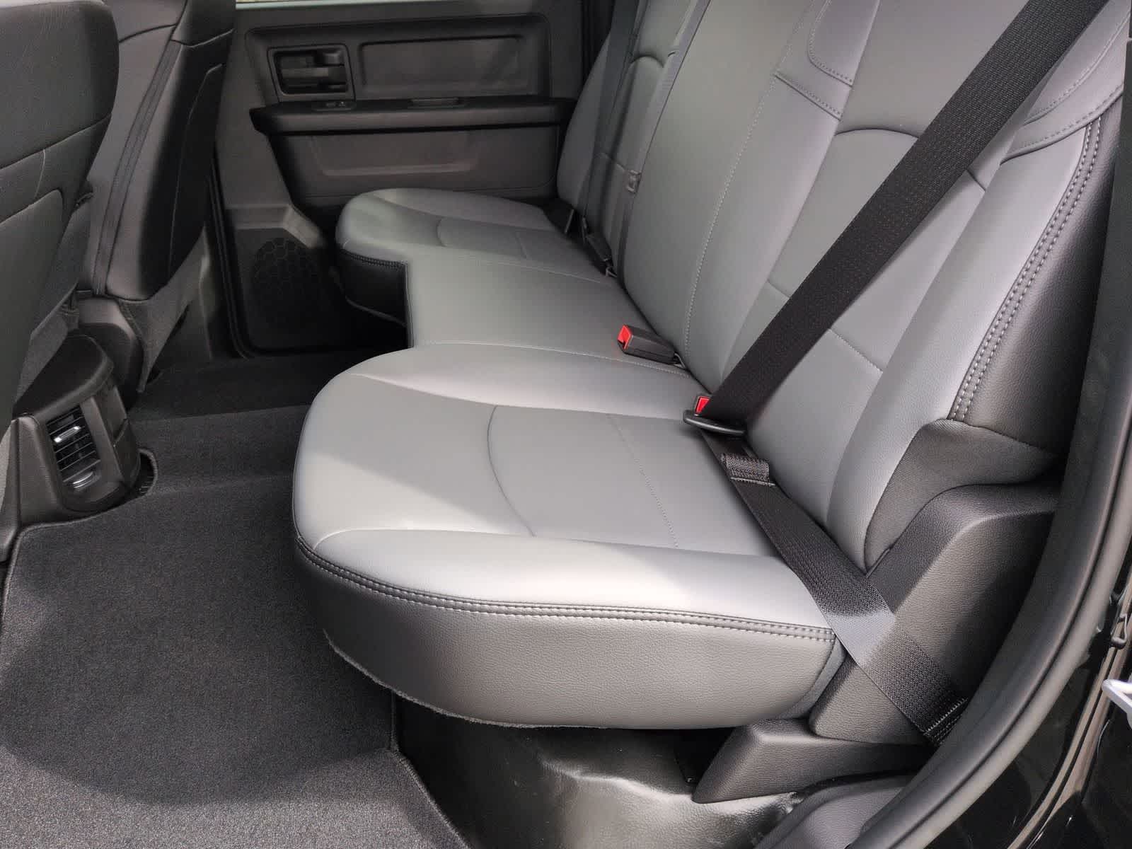 2026 RAM 3500 RAM 3500 TRADESMAN CREW CAB 4X4 8' BOX