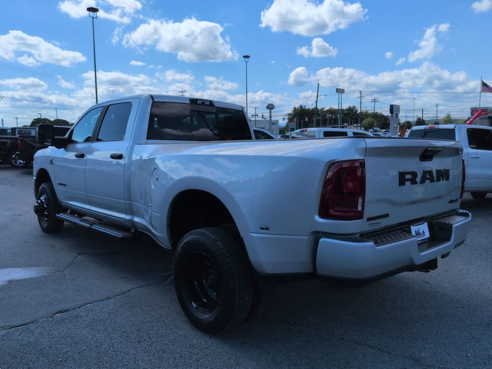 2026 RAM 3500 RAM 3500 BIG HORN CREW CAB 4X4 8' BOX