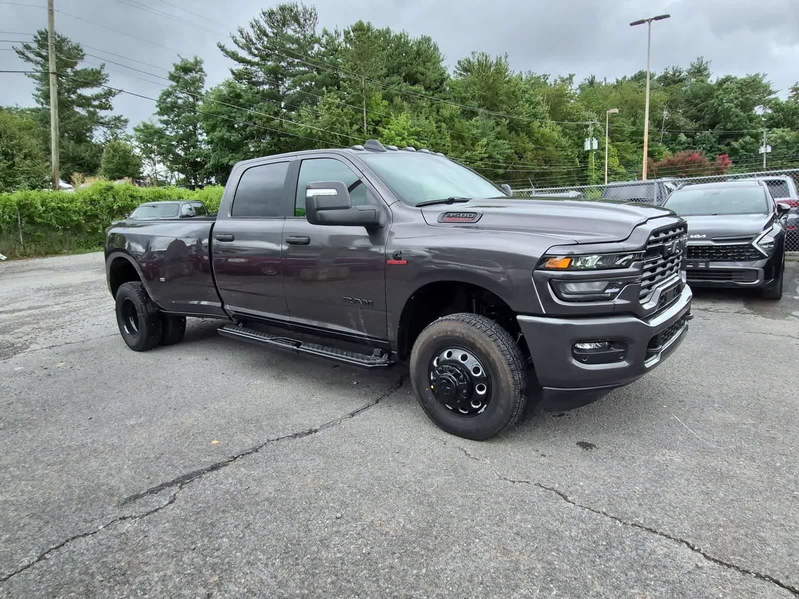 2026 RAM 3500 RAM 3500 BIG HORN CREW CAB 4X4 8' BOX