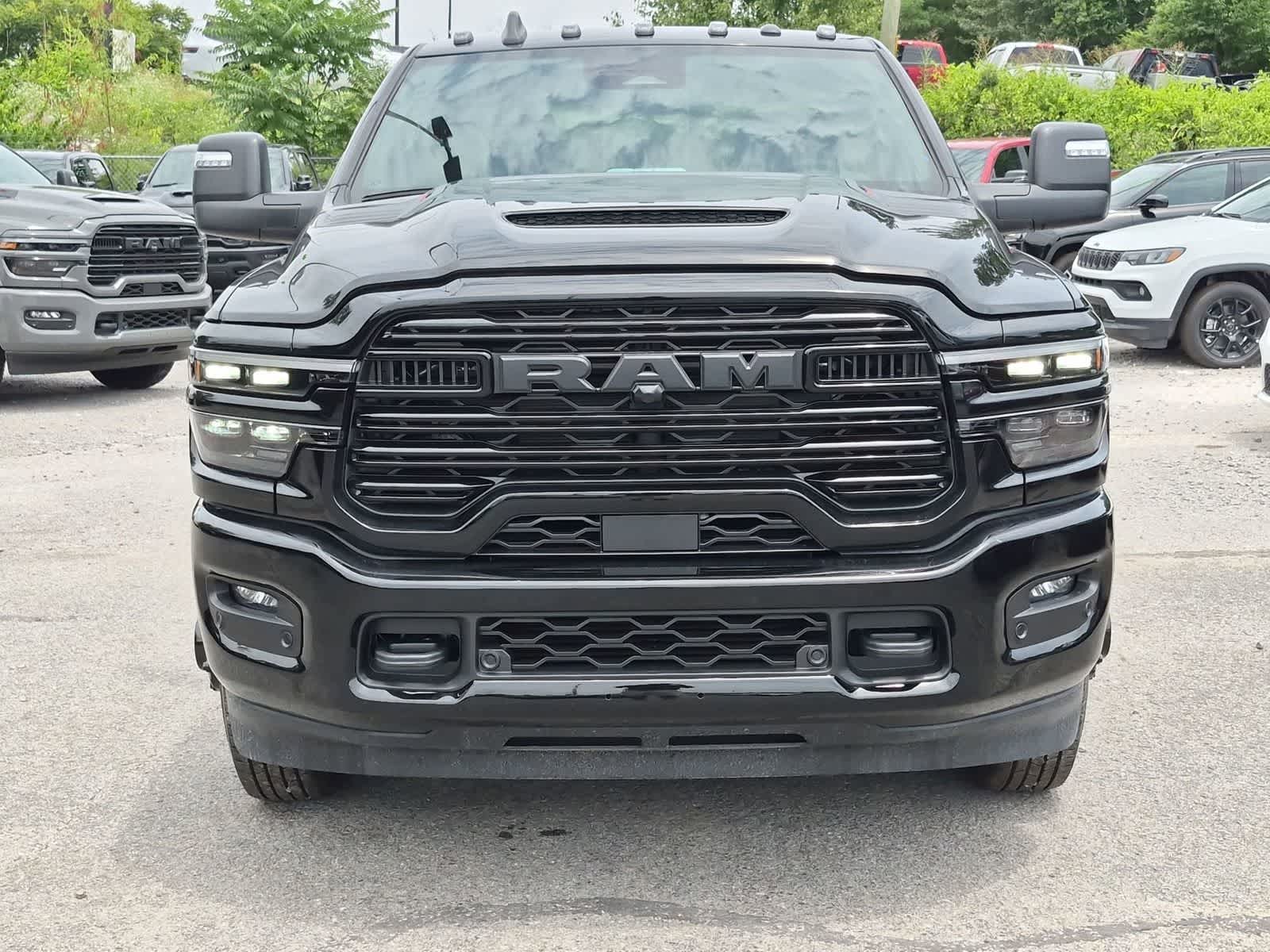 2026 RAM 3500 RAM 3500 LARAMIE CREW CAB 4X4 8' BOX
