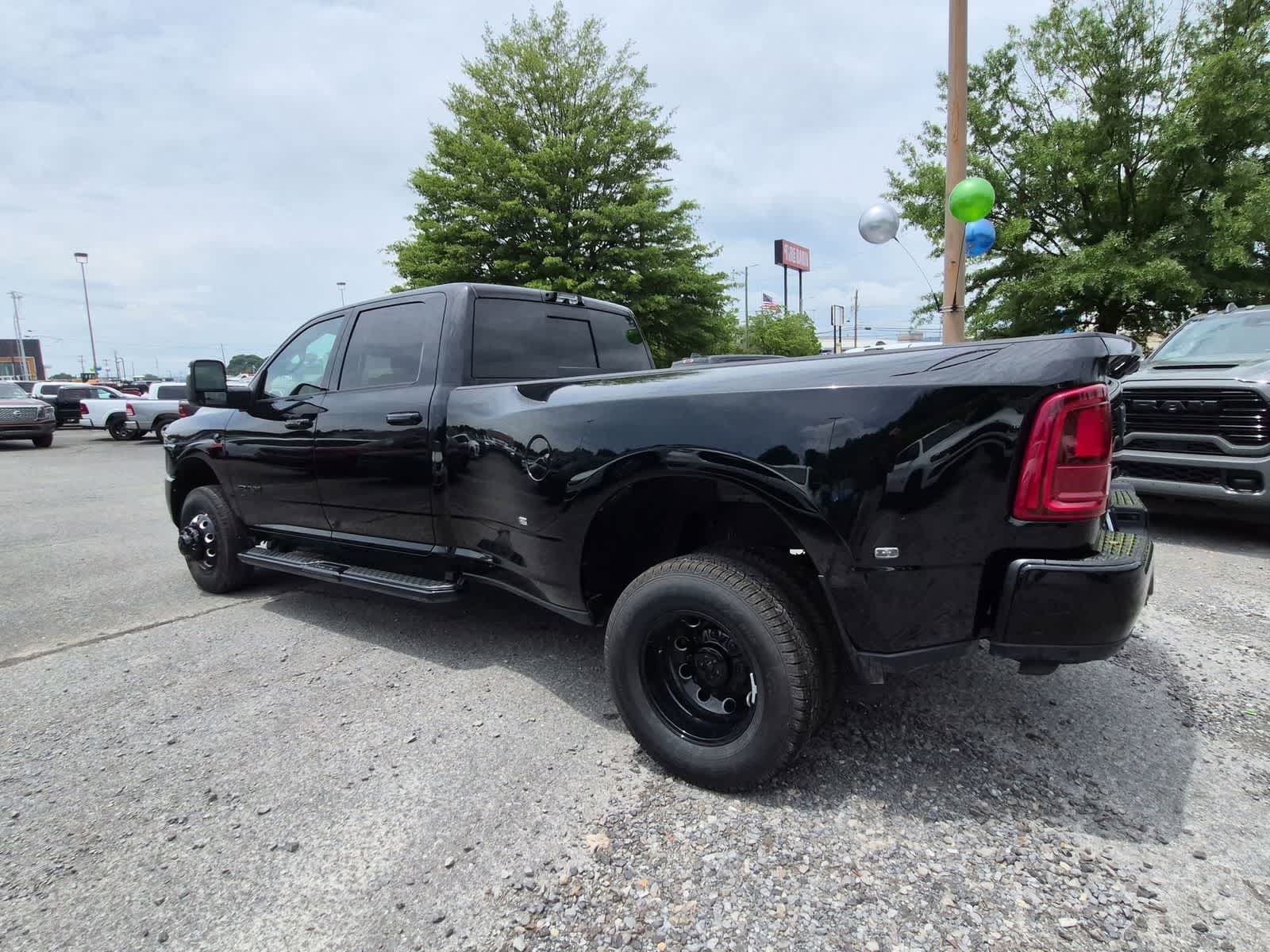 2026 RAM 3500 RAM 3500 LARAMIE CREW CAB 4X4 8' BOX