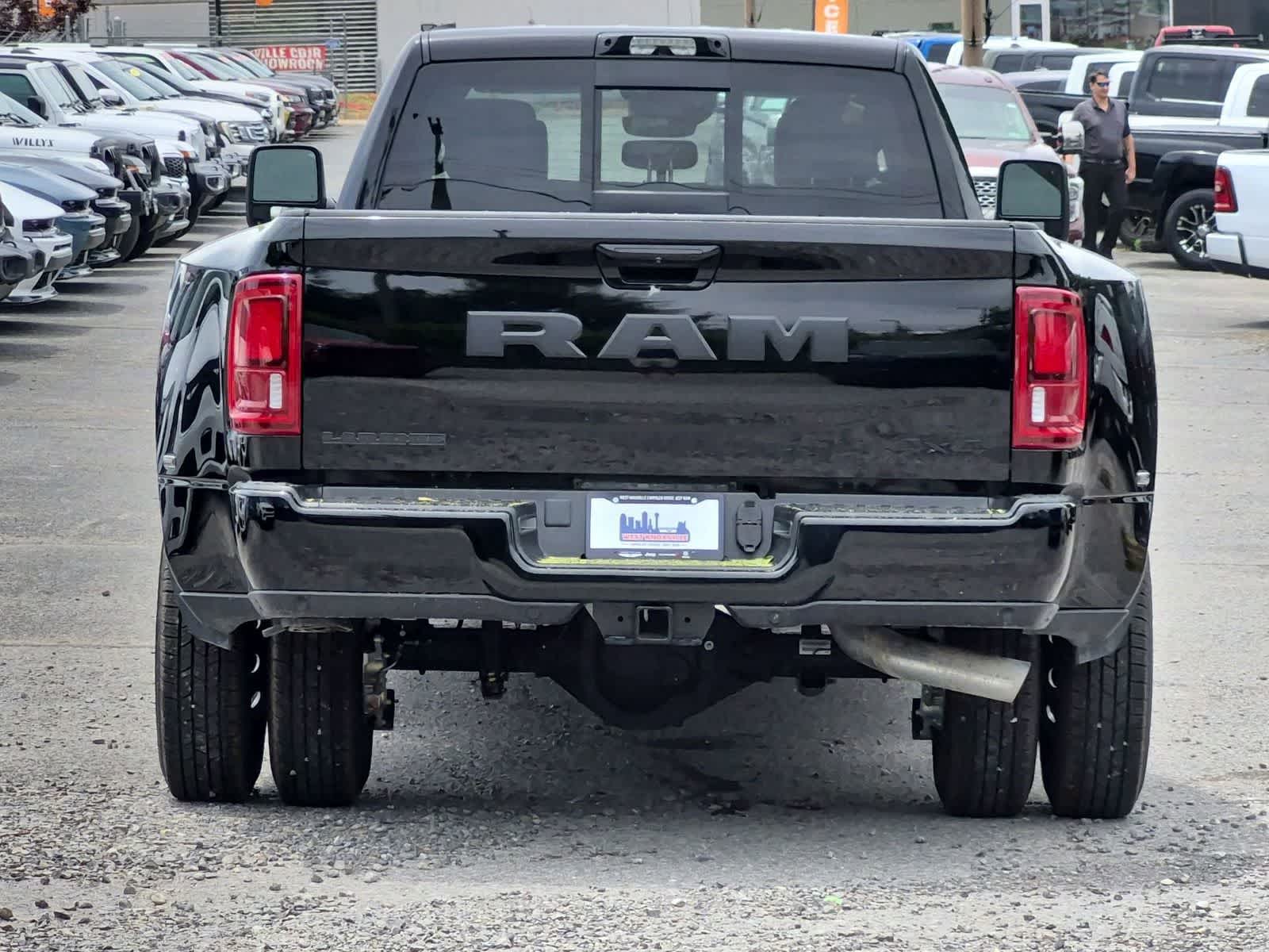 2026 RAM 3500 RAM 3500 LARAMIE CREW CAB 4X4 8' BOX
