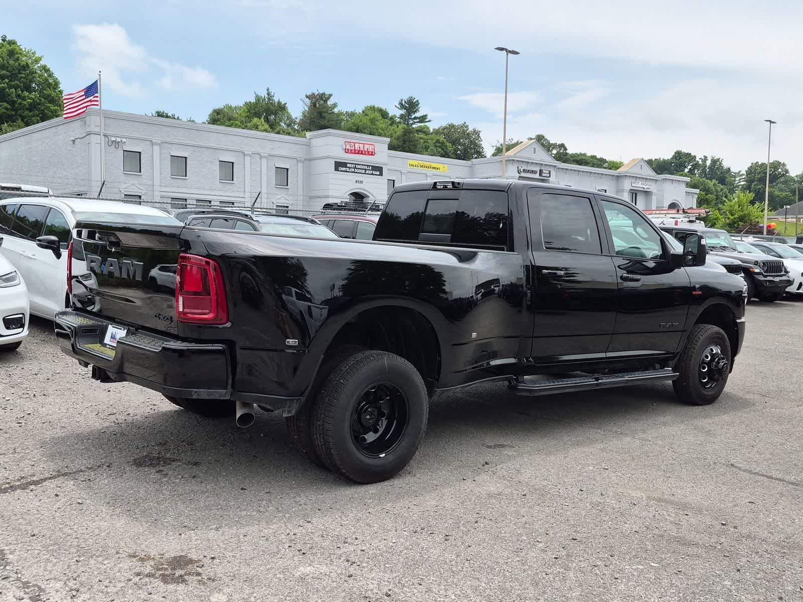 2026 RAM 3500 RAM 3500 LARAMIE CREW CAB 4X4 8' BOX