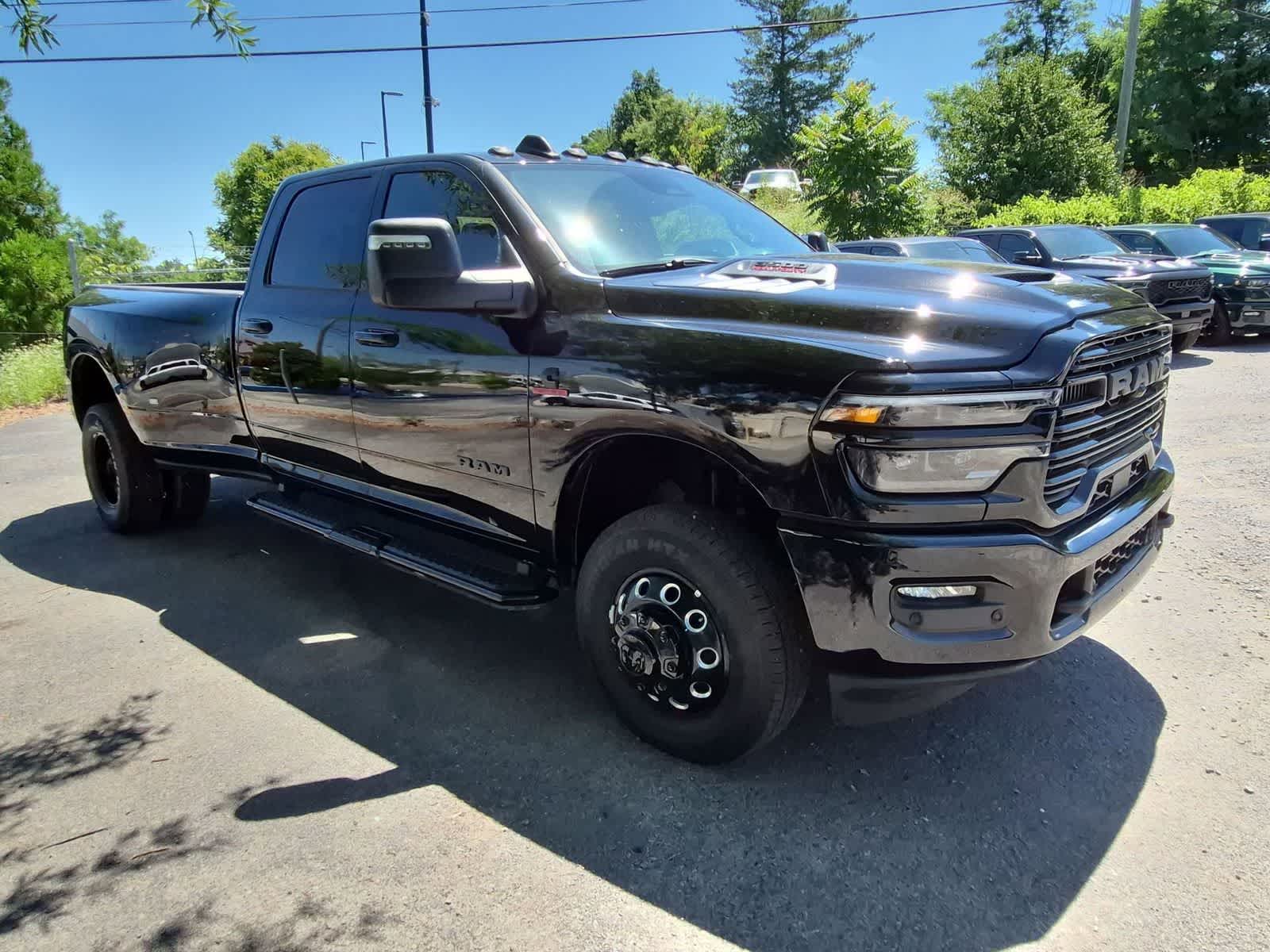 2026 RAM 3500 RAM 3500 LARAMIE CREW CAB 4X4 8' BOX