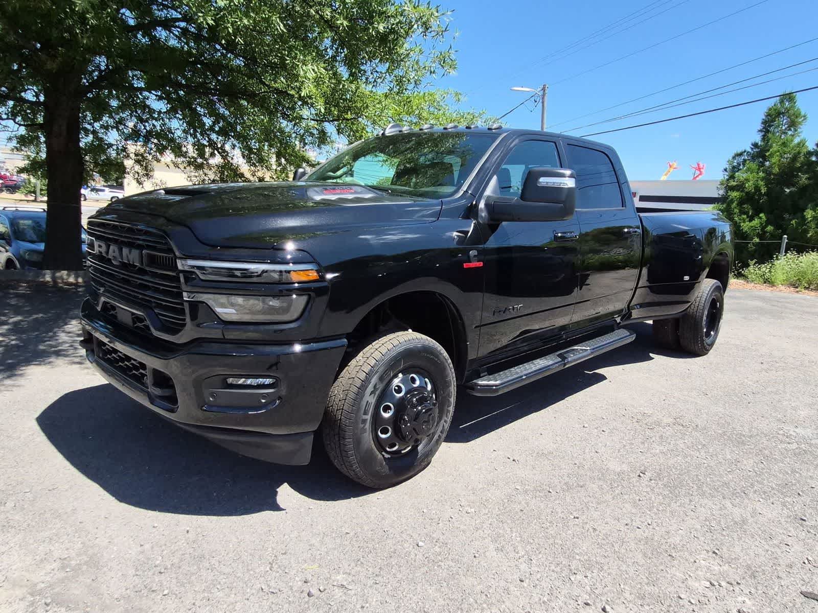 2026 RAM 3500 RAM 3500 LARAMIE CREW CAB 4X4 8' BOX