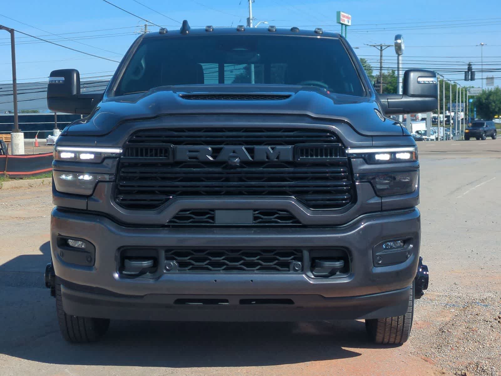2026 RAM 3500 RAM 3500 LARAMIE CREW CAB 4X4 8' BOX