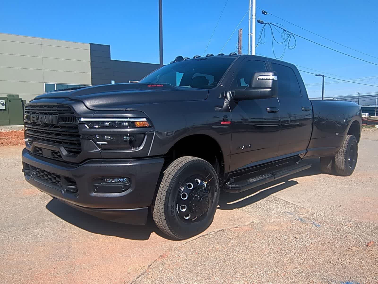 2026 RAM 3500 RAM 3500 LARAMIE CREW CAB 4X4 8' BOX