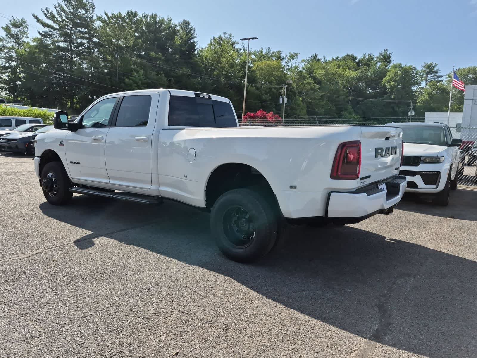 2026 RAM 3500 RAM 3500 LARAMIE CREW CAB 4X4 8' BOX