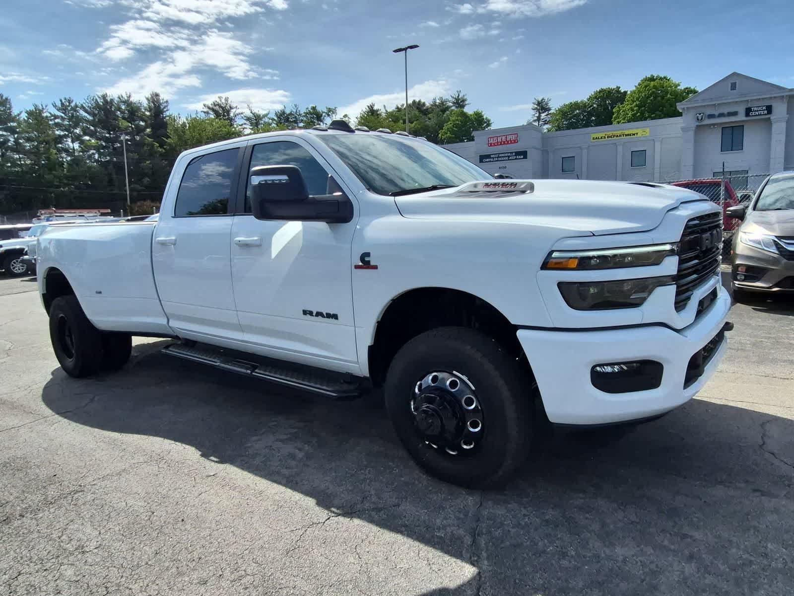 2026 RAM 3500 RAM 3500 LARAMIE CREW CAB 4X4 8' BOX