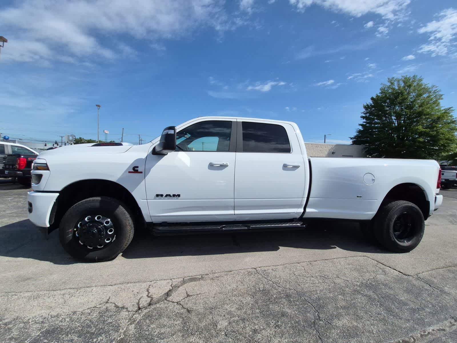 2026 RAM 3500 RAM 3500 LARAMIE CREW CAB 4X4 8' BOX