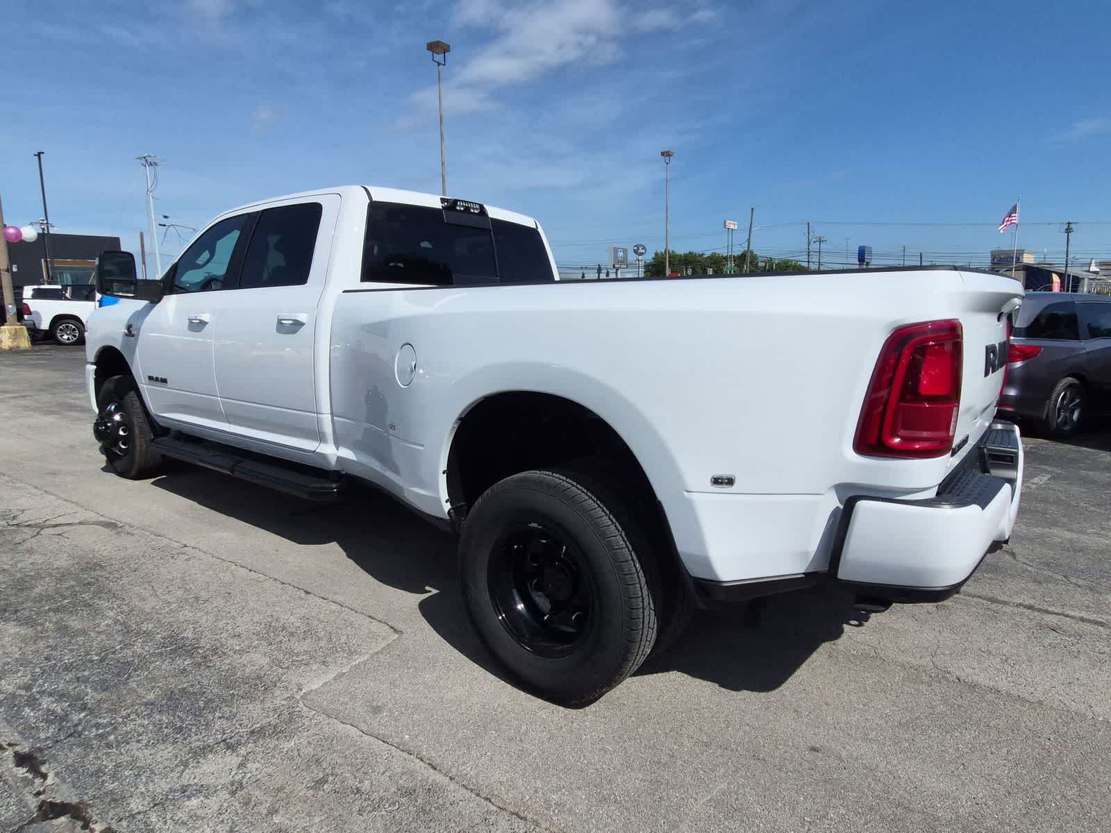 2026 RAM 3500 RAM 3500 LARAMIE CREW CAB 4X4 8' BOX